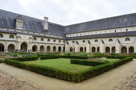Driver & Butler | Tour | Fontevraud and Langeais | history