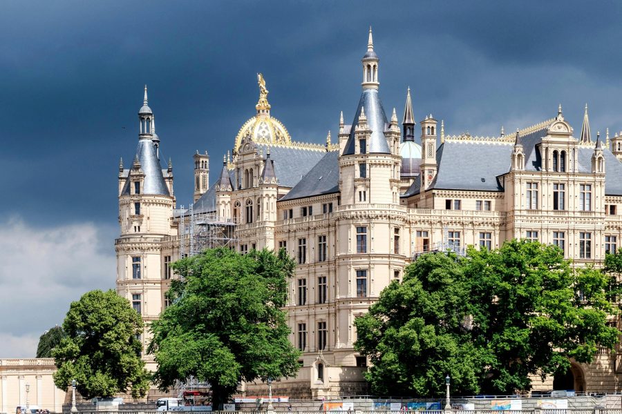 Driver & Butler | Tours | chateau-chambord